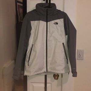 The North Face Revolve 2 Windbreaker Jacket